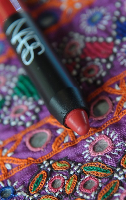 NARS Cruella Velvet Matte Lip Pencil Review & Swatches